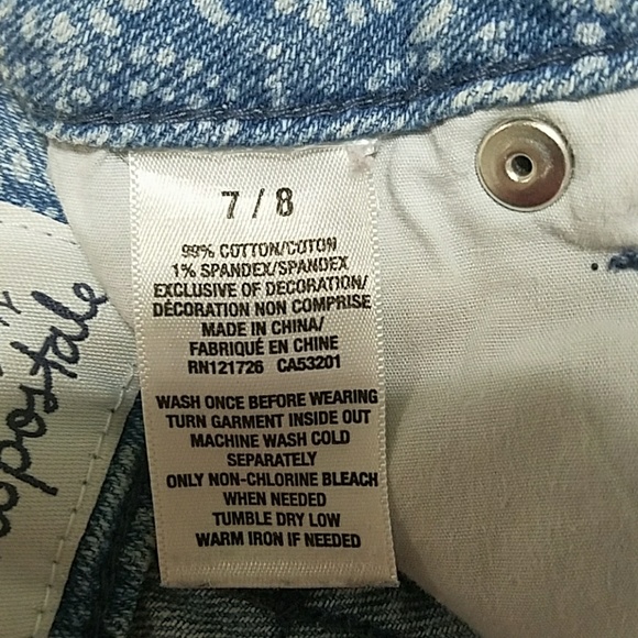 Aeropostale Jean Shorts with a Floral Design - Picture 3 of 4